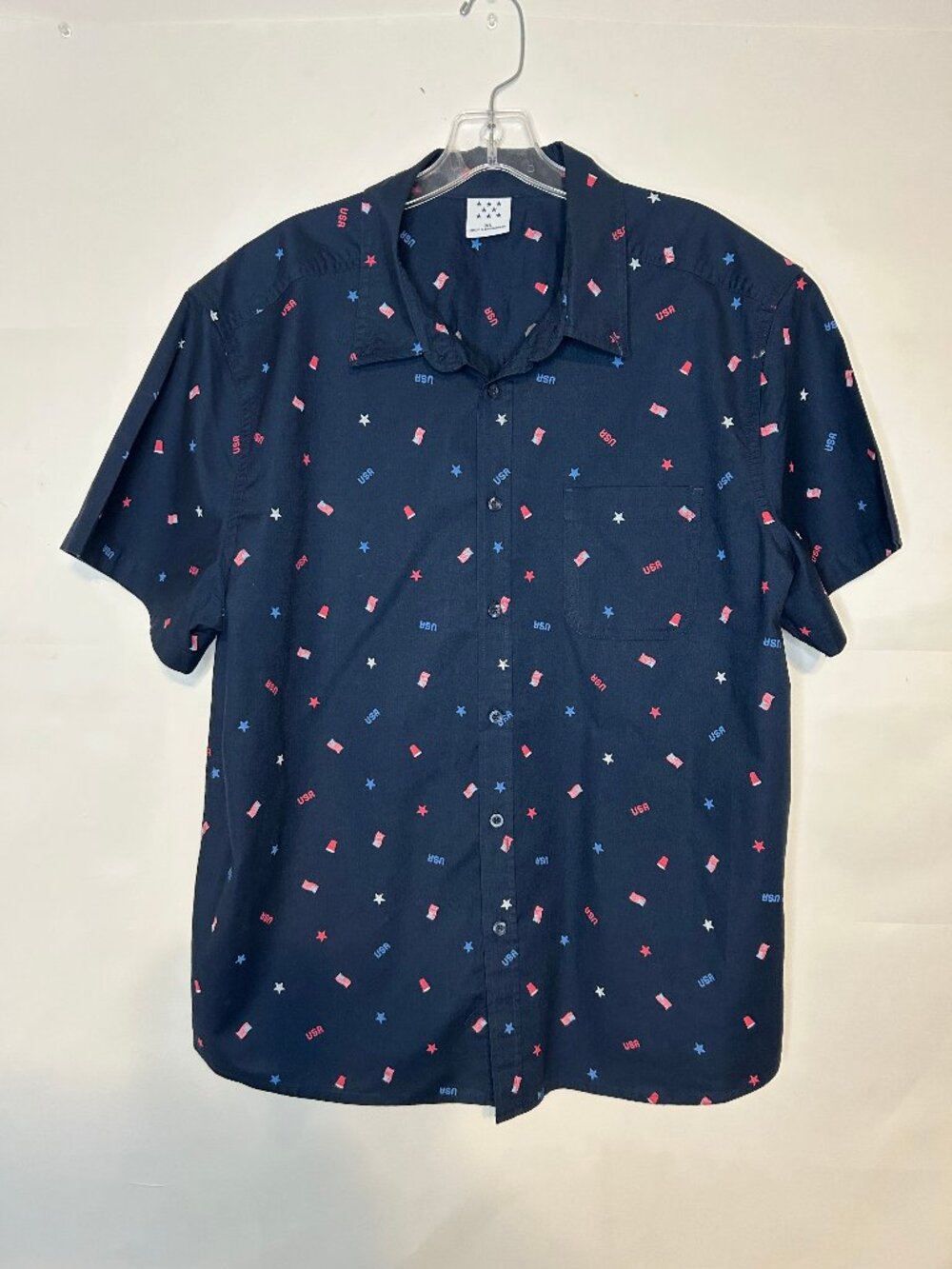 Unbranded Men’s Shirt sz XL Button Down Red White Blue Patriotic Flags USA